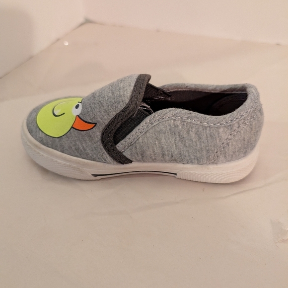 Carter's Toddler Boy Monster Design Damon Lightweight Slip-On Shoes in Size 7 - Picture 3 of 11